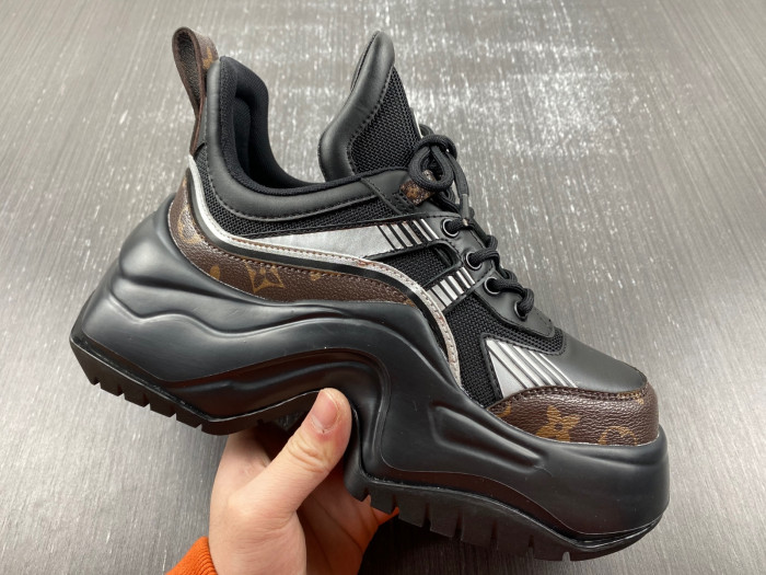 l1vv archlight sneaker