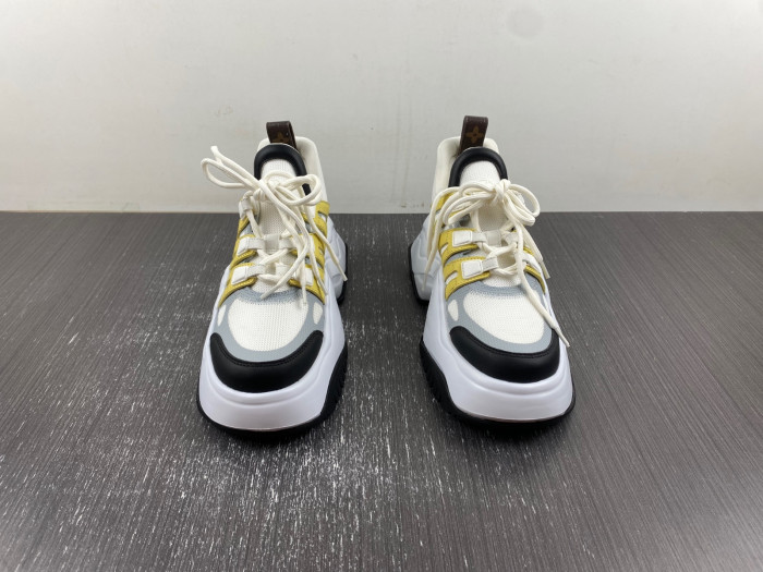 l1vv archlight sneaker
