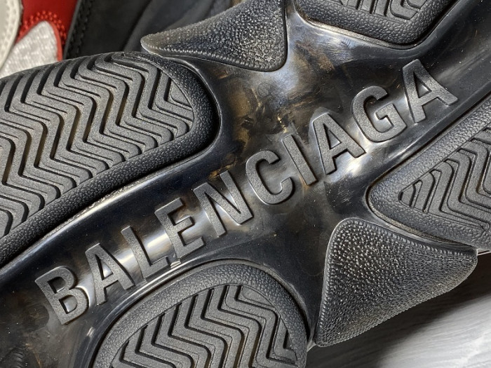 balen triple s trainers clear sole black /brown/ red 541624 w09o1 9000