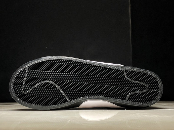 of x nike blazer mid grim reaper aa3832-001