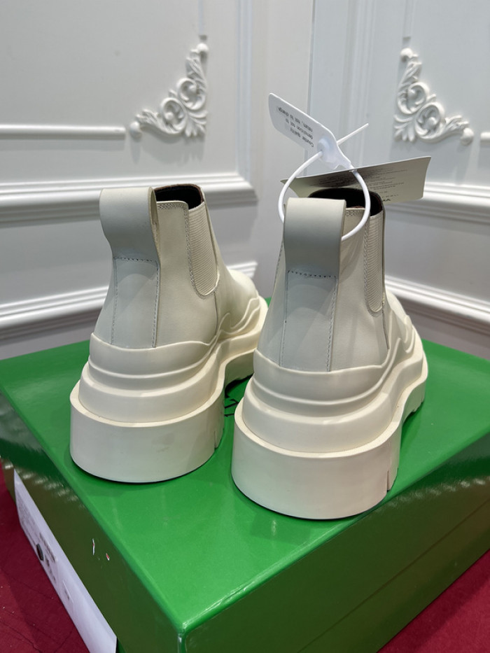 botteg*Ve*ne*ta tire