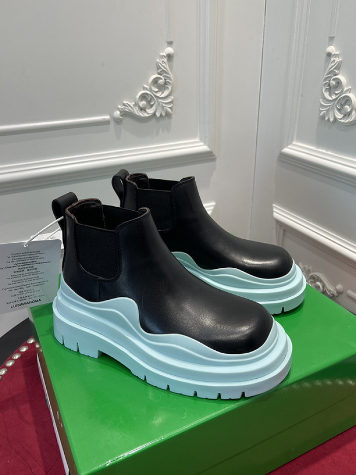 botteg*Ve*ne*ta tire