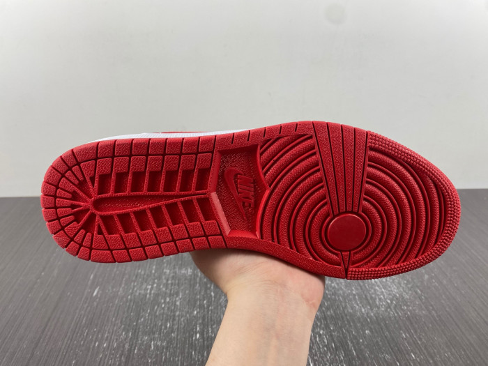 air jordan 1 retro low og university red cz0790-161