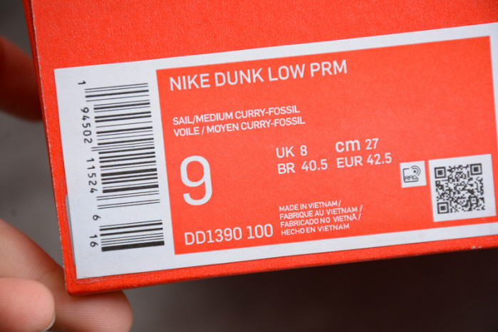 nike dunk low prm “medium curry” dd1390-100