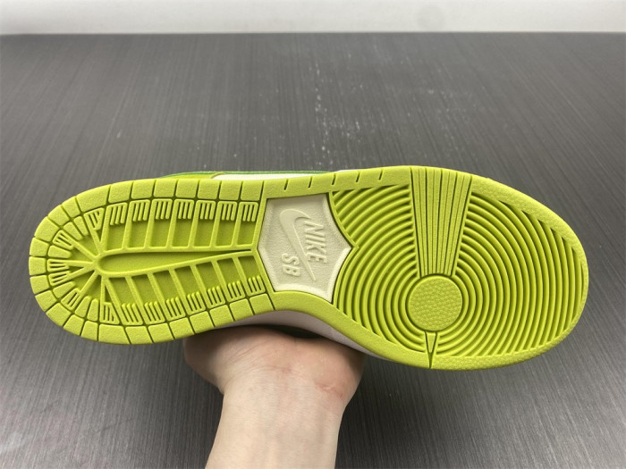 nike sb dunk low green apple dm0807-300