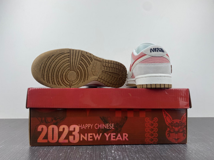 nike dunk low se grey pink do9457-110