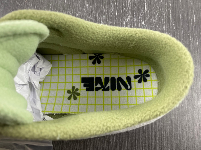 nike dunk low se fleece pack honeydew dq7579-300