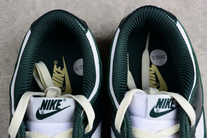 nike dunk low vintage green (w) dq8580-100