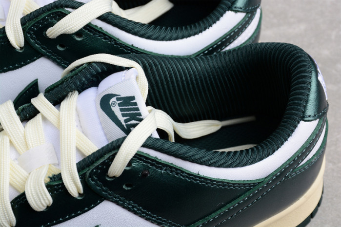 nike dunk low vintage green (w) dq8580-100