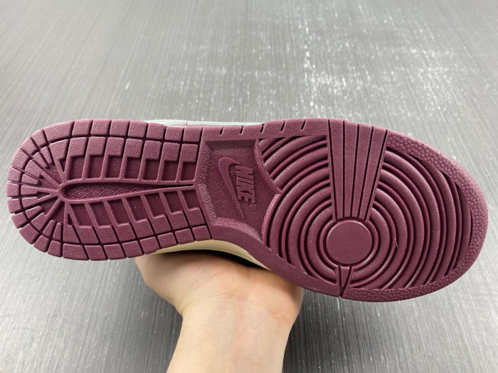 nike dunk low “valentine’s day” dr9705-100