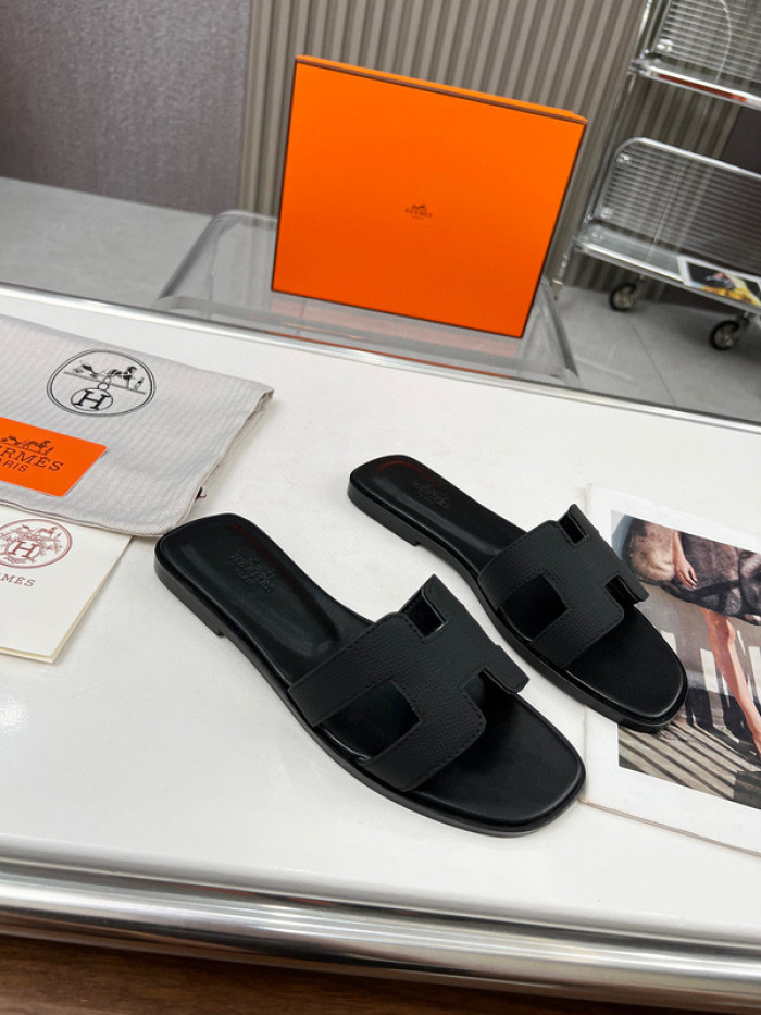 H**mes sandal