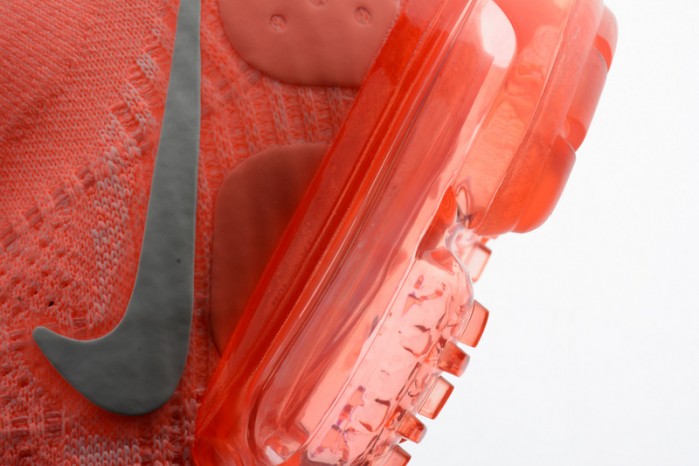 nike air vapormax flyknit 2.0 crimson pulse 942843-800